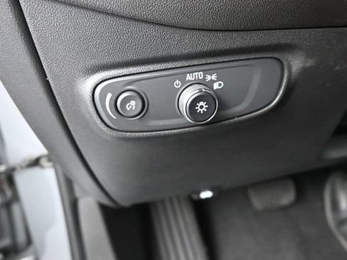 Used 2023 Chevrolet Equinox LT FWD image 22