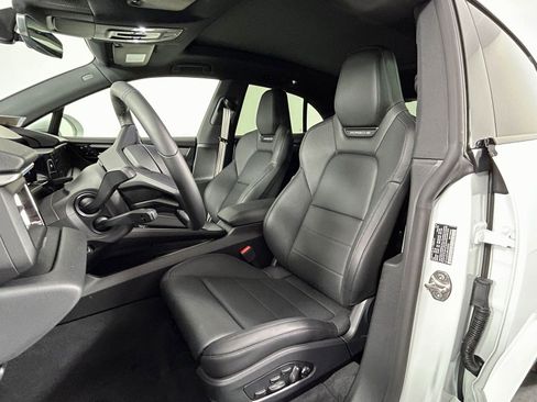 Used 2024 Porsche Macan 4 Electric image 15