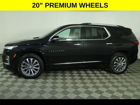 Used 2023 Chevrolet Traverse Premier image 7