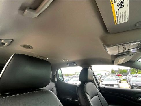 Used 2019 GMC Acadia SLT image 6