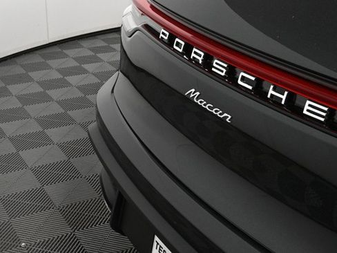 New 2026 Porsche Macan image 38