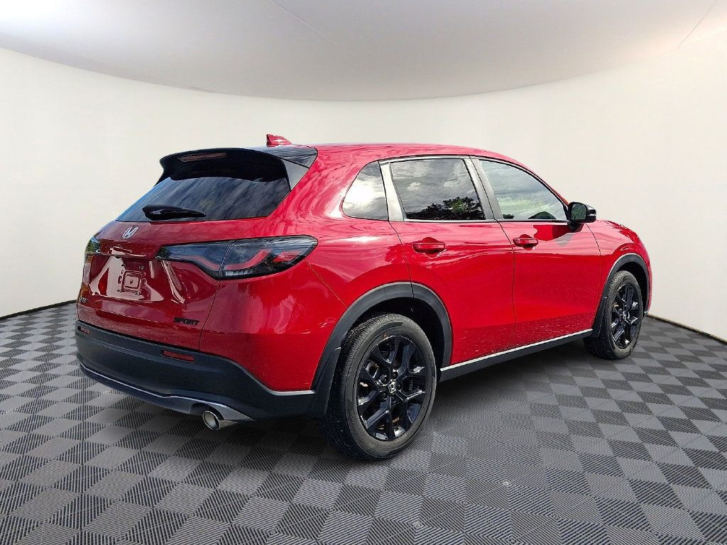 Used 2024 Honda HR-V Sport image 9