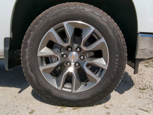 New 2025 Chevrolet Silverado 1500 LT image 11