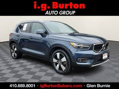 Used 2021 Volvo XC40 T5 Momentum w/ Premium Package