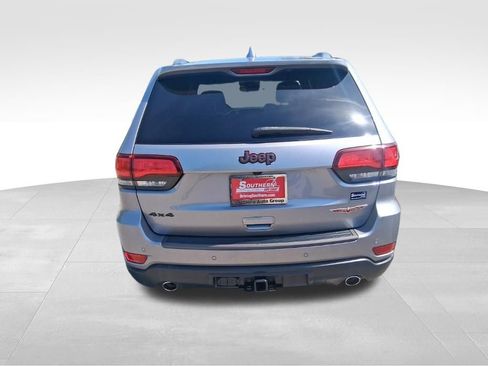 Used 2020 Jeep Grand Cherokee Trailhawk AWD/4WD image 4