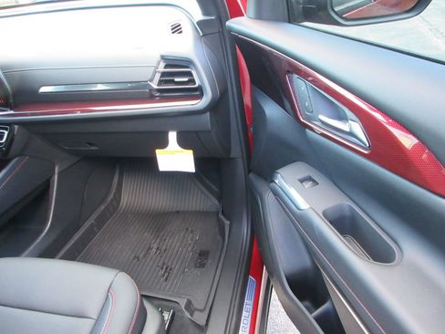 New 2026 Chevrolet Traverse Z71 w/ Driver Confidence Package image 19