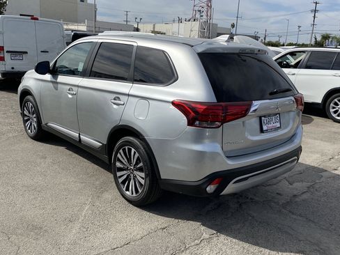 Used 2020 Mitsubishi Outlander ES image 9