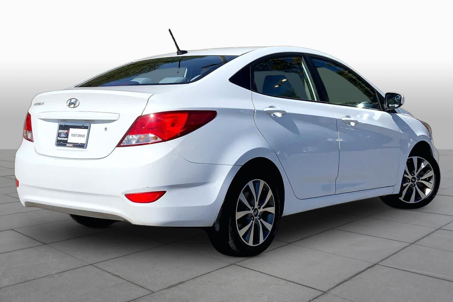 Used 2017 Hyundai Accent Value Edition FWD image 13