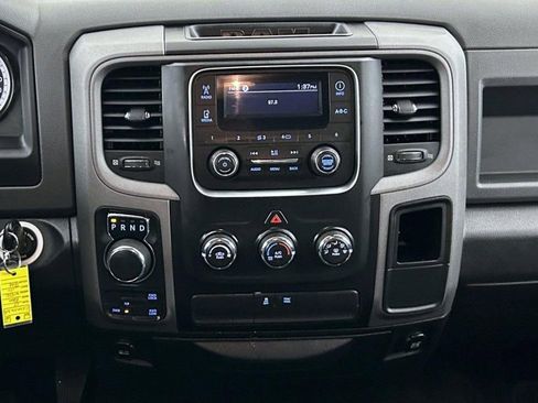 Used 2017 RAM 1500 Express image 12