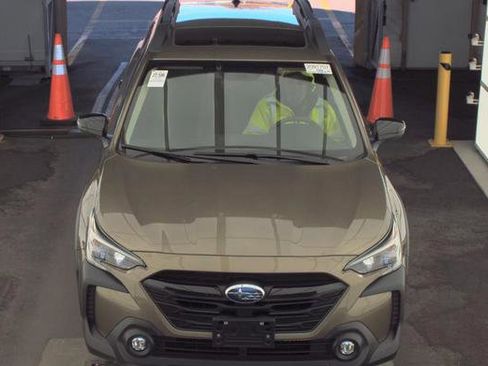 Used 2025 Subaru Outback Onyx Edition image 3