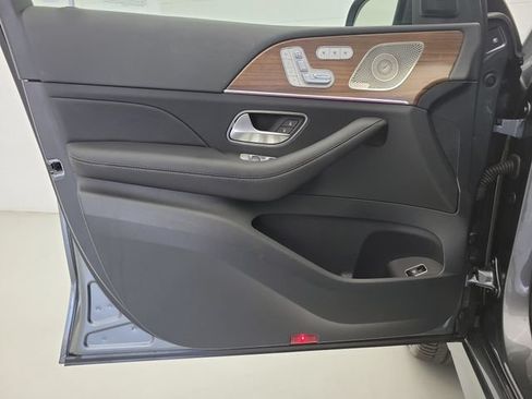 Used 2025 Mercedes-Benz GLS 450 4MATIC image 22