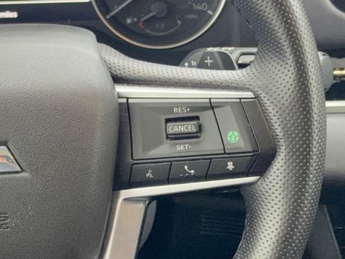 Used 2025 Mitsubishi Outlander SE FWD image 19