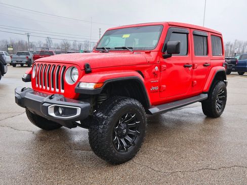 Used 2018 Jeep Wrangler Unlimited Sahara image 25