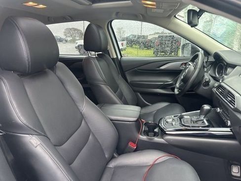 Used 2022 MAZDA CX-9 Touring image 29