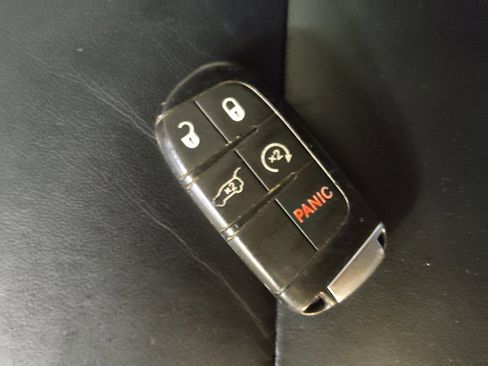Used 2017 Jeep Grand Cherokee Limited RWD image 32