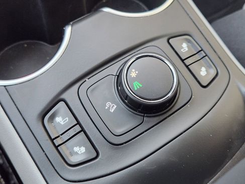 Used 2018 GMC Terrain SLT w/ Preferred Package image 22