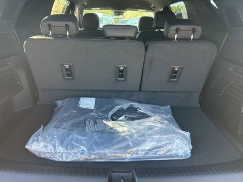 New 2026 Chevrolet Traverse RS AWD/4WD image 16