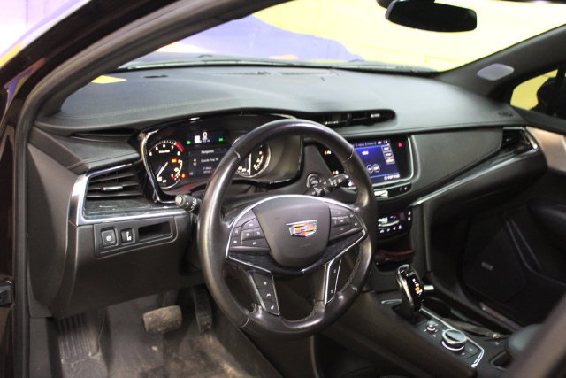 Used 2020 Cadillac XT5 Premium Luxury AWD/4WD image 14