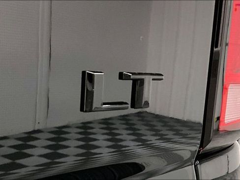 Used 2025 Chevrolet Silverado 2500 LT w/ Trail Boss Package image 9