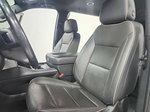 Used 2023 Chevrolet Suburban Premier AWD/4WD image 20
