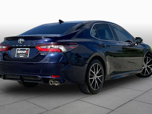 Used 2022 Toyota Camry SE FWD image 13