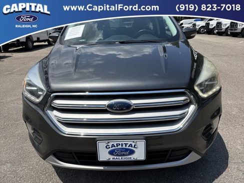 Used 2018 Ford Escape Titanium w/ Ford Safe & Smart Package FWD image 10