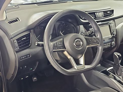 Used 2019 Nissan Rogue Sport SV image 19