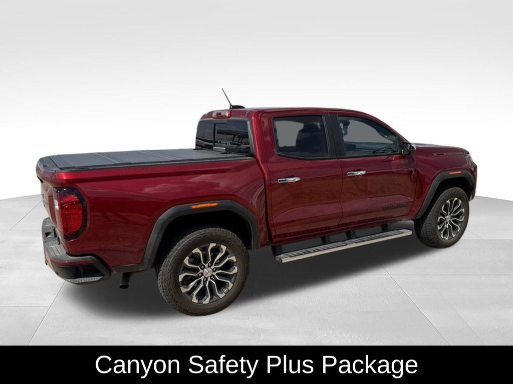 Used 2025 GMC Canyon Denali AWD/4WD image 3
