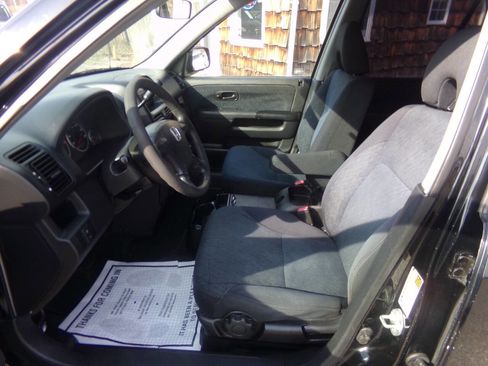 Used 2005 Honda CR-V LX image 23