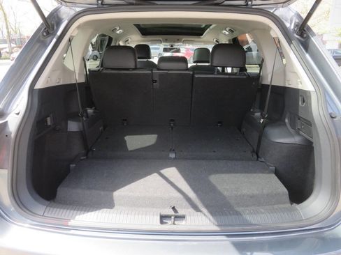 Used 2020 Volkswagen Tiguan SE image 25