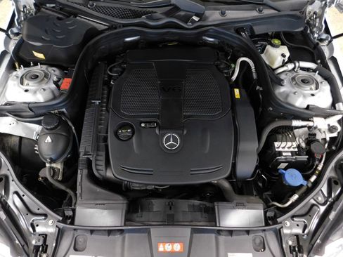 Used 2013 Mercedes-Benz E 350 4MATIC Sedan image 16