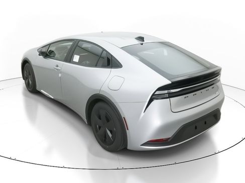 New 2026 Toyota Prius Plug-In Hybrid image 5