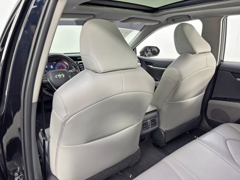 Used 2019 Toyota Camry XSE w/ Navigation Package image 35