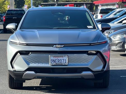 Used 2024 Chevrolet Equinox EV LT FWD image 10