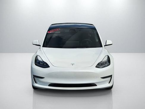 Used 2023 Tesla Model 3 Standard Range RWD image 4