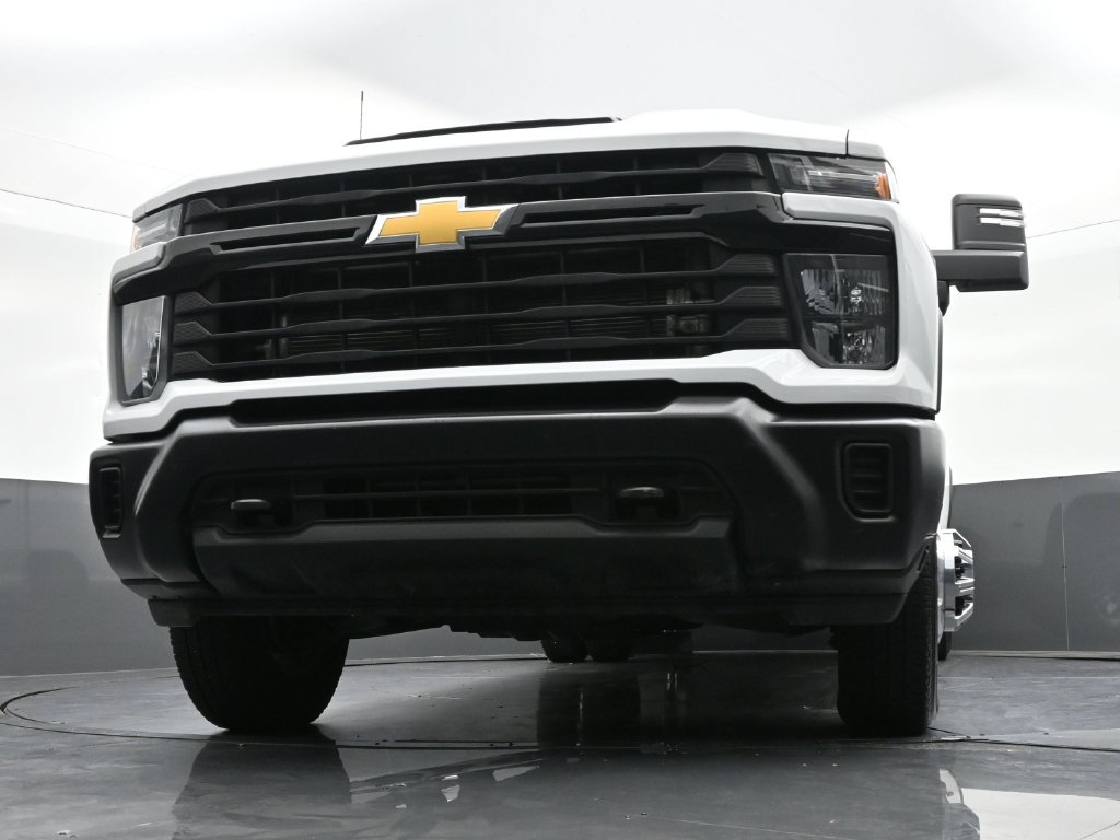 Used 2025 Chevrolet Silverado 3500 W/T AWD/4WD image 30