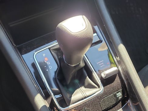 Used 2025 Jeep Compass Sport image 26