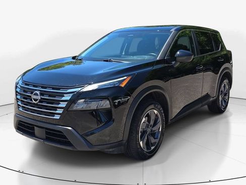 Used 2025 Nissan Rogue SV FWD image 10