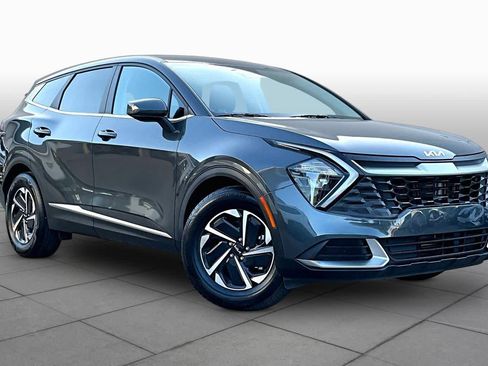 Used 2023 Kia Sportage LX FWD image 3