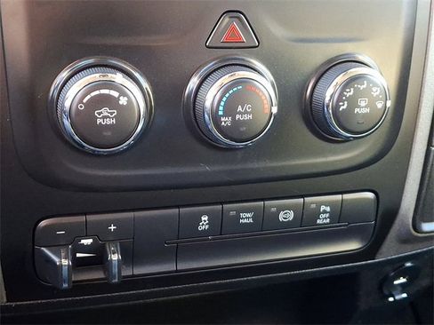 Used 2016 RAM 2500 Tradesman w/ Chrome Appearance Group image 15