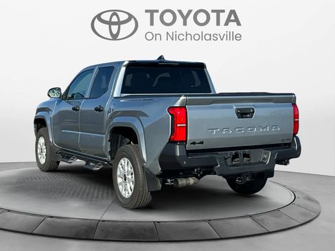 Used 2024 Toyota Tacoma SR image 3
