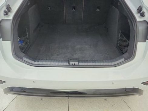 Used 2025 Audi A6 e-tron Premium w/ Convenience Package image 14