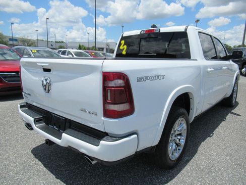 Used 2022 RAM 1500 Laramie AWD/4WD image 9