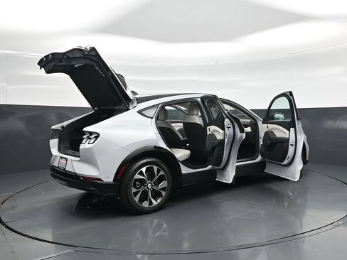Used 2023 Ford Mustang Mach-E Premium RWD image 6