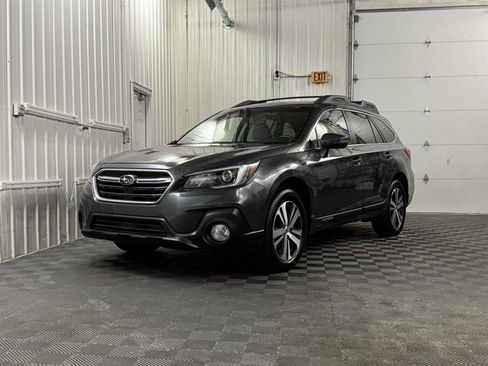 Used 2019 Subaru Outback 3.6R Limited AWD/4WD image 1