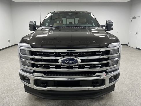 Used 2025 Ford F350 Lariat w/ Lariat Ultimate Package image 3