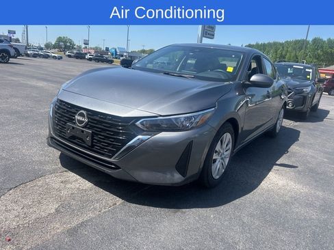 Used 2024 Nissan Sentra S FWD image 4