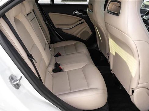 Used 2018 Mercedes-Benz CLA 250 4MATIC image 24