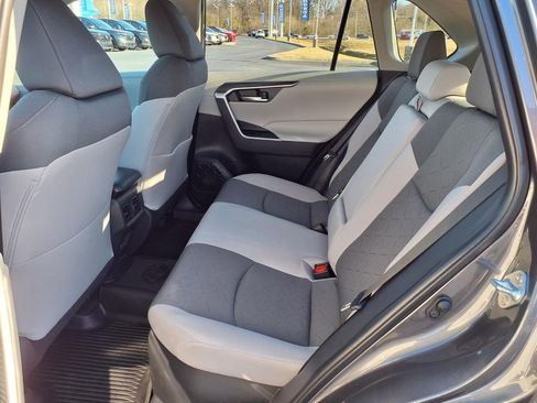Used 2025 Toyota RAV4 XLE w/ Convenience Package image 11