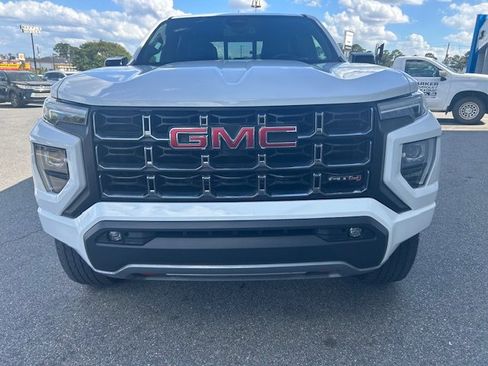 Used 2024 GMC Canyon AT4 AWD/4WD image 2